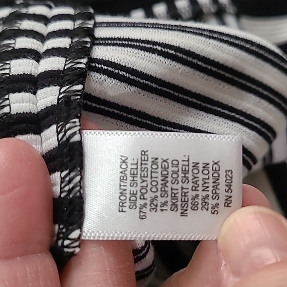 💥3for$12💥 Banana Republic women's striped dress with flared skirt size 4 - Picture 6 of 10